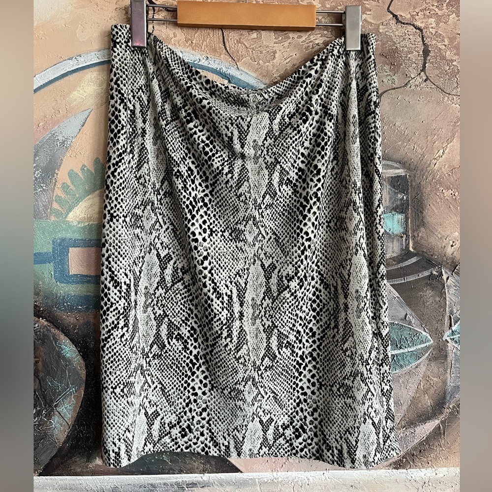 Norma Kamali stretchy jersey Snakeskin Print Skirt size large
